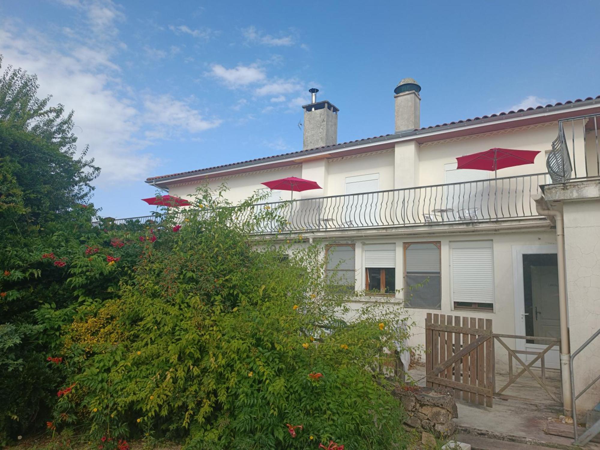 Relais De La Tour Bed & Breakfast *